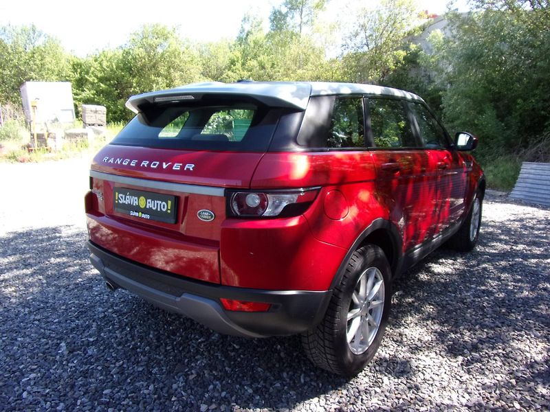Land Rover Range Rover Evoque (2014) 2.2D 4X4 110kW NÁJEZD 140 000 - fotka 5 z 21