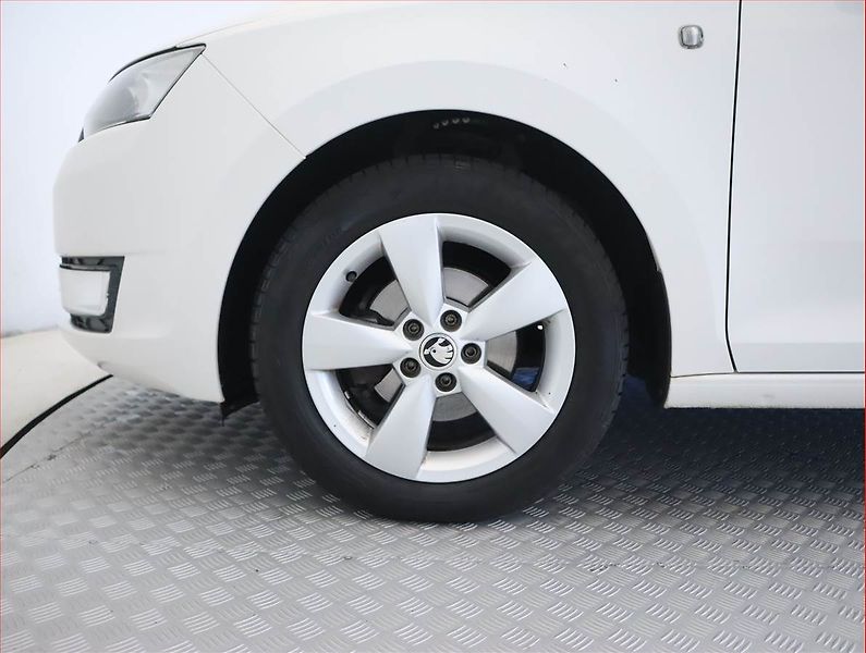 Škoda Rapid (2015) 1.2 TSI, Tempomat - fotka 15 z 18