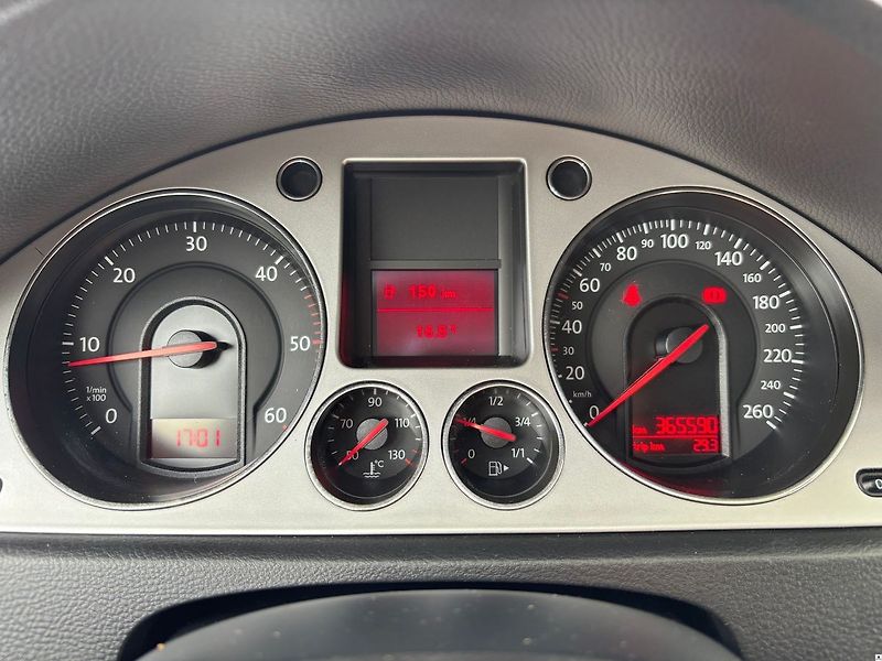 Volkswagen Passat 2.0TDI-100KW*TAŽNÉ*MAN6/2008/ - fotka 31 z 42