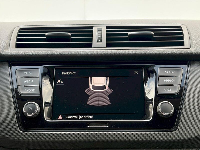 Škoda Fabia (2022) Combi 1.0 TSI / 70kW / BLACK T - fotka 28 z 30