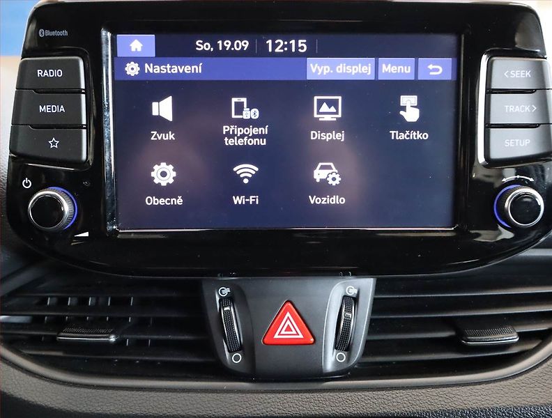 Hyundai i30 (2022) 1.5 DPI, ČR,1.maj, Serv.kniha - fotka 16 z 21
