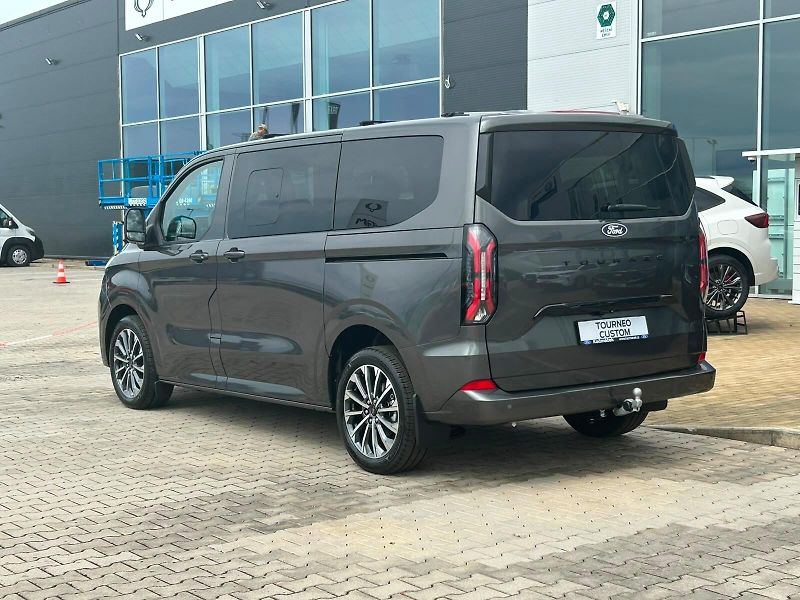 Ford Tourneo Custom (2026) Titanium X L1, Tourneo, 2.0 Ec - fotka 3 z 20