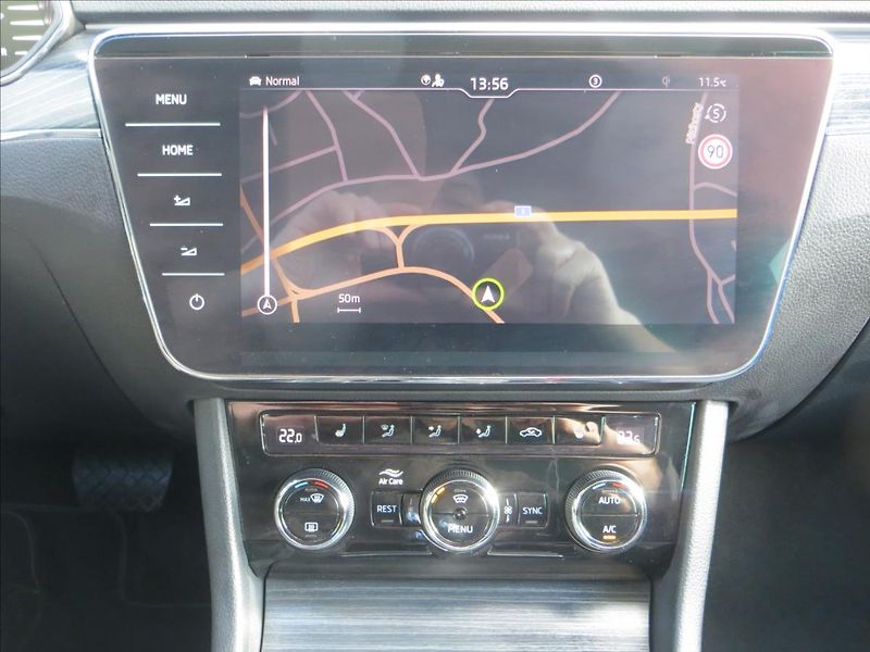 Škoda Superb 1,4 TSI PHEV DSG Style 115kW - fotka 16 z 25