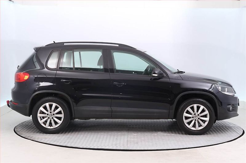 Volkswagen Tiguan (2012) 2.0 TDI, Tempomat - fotka 6 z 18