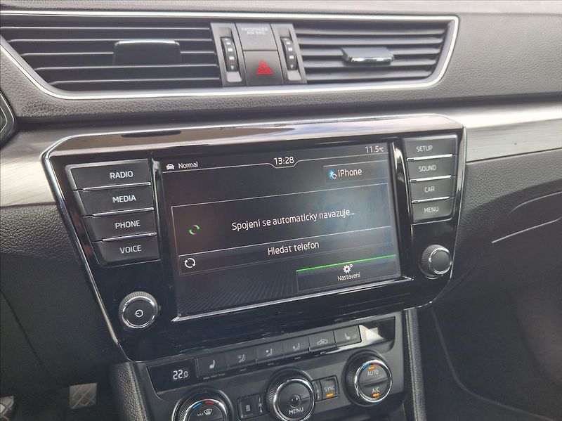 Škoda Superb 2,0 TDI 4x4 WEBASTO KAMERA TAŽ - fotka 28 z 41