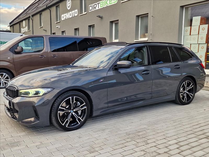 BMW Řada 3 330d Xdrive M-Sport ČR,1.Maj. - fotka 6 z 50