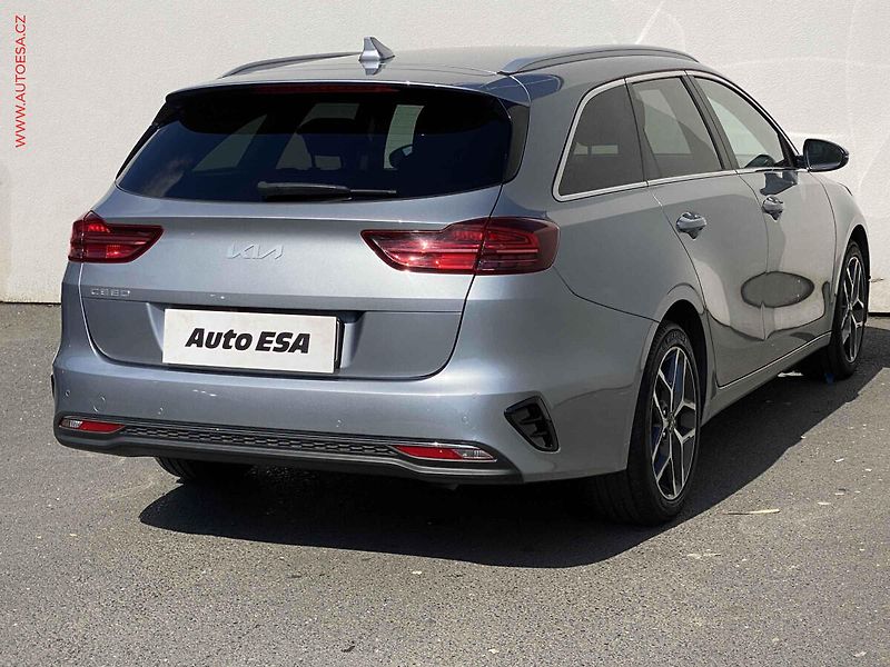 Kia Ceed (2023) 1.5 T-GDi SW, 1.maj,ČR, TOP - fotka 4 z 18