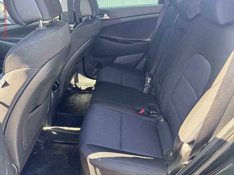 Hyundai Tucson (2016) 1.7 CRDi, 2.maj,ČR, Navi - fotka 10 z 18