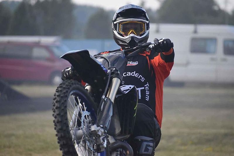 Kaskadéři z Flott Cascaders team předvedli v Bruntále své klasické autorodeo 25. června. V České Vsi vystoupí 28. června a v Bludově 1. července.