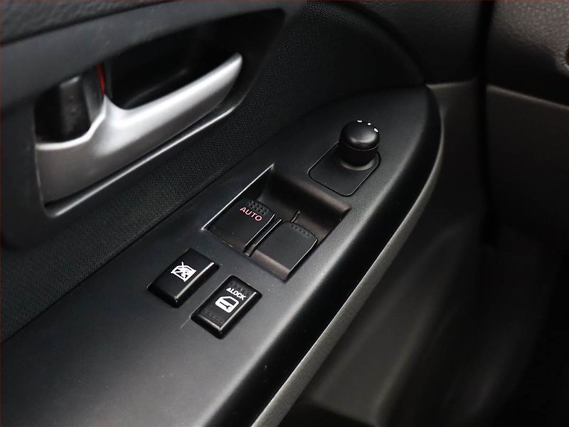 Suzuki SX4 (2008) 1.5 i - fotka 13 z 13
