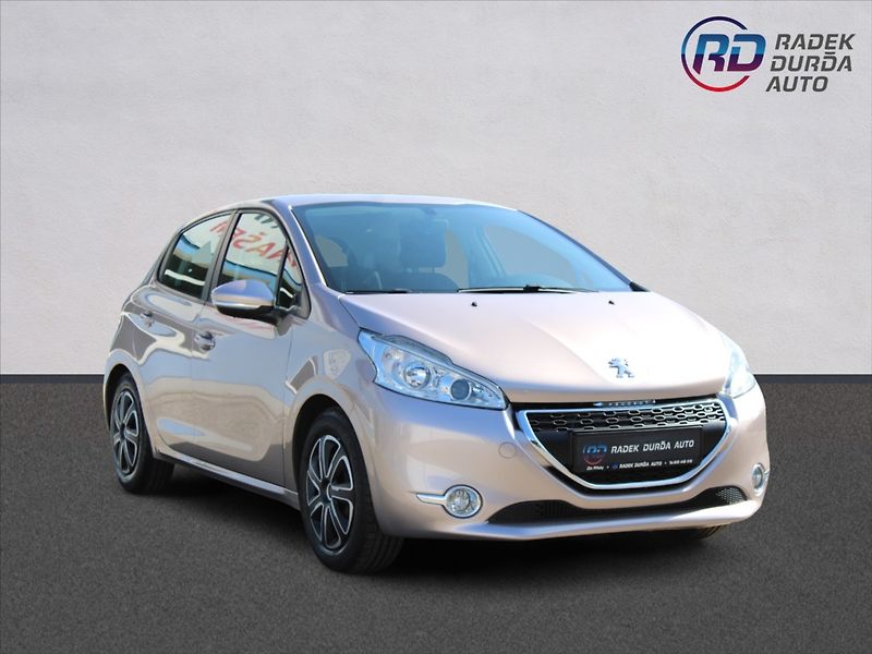 Peugeot 208 1,4 i  NOVÉ V ČR - fotka 3 z 23