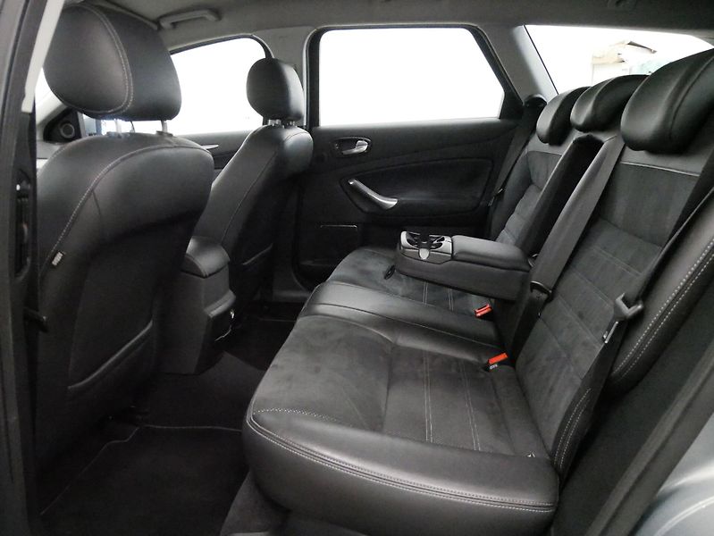 Ford Mondeo - fotka 24 z 25