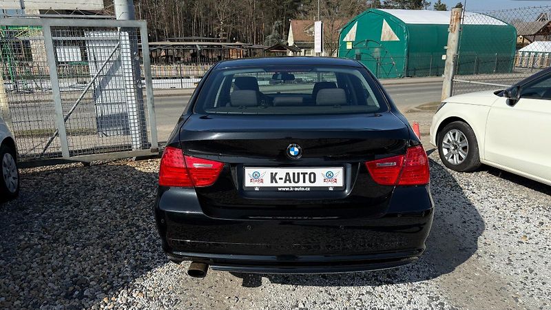 BMW Řada 3 (2009) 318i 105kW *Alu*Keyless*Klima* - fotka 5 z 24