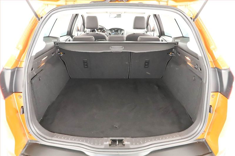 Ford Focus (2017) 1.5 EcoBoost, Tempomat - fotka 13 z 14
