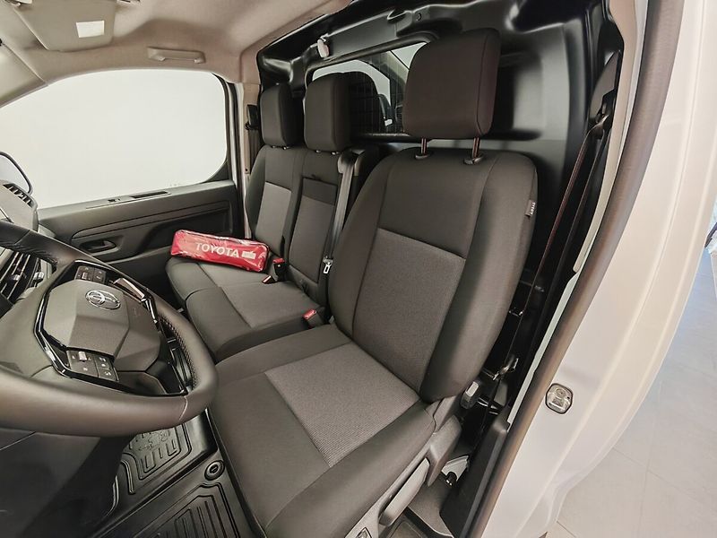 Toyota ProAce Panel Van L1 - 2.0L Diesel 144 - fotka 8 z 22