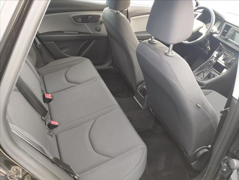 Seat Leon 1,2 TSi 63KW - fotka 9 z 18