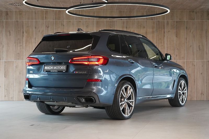 BMW X5 M50d, M Professional, Masáž - fotka 5 z 57