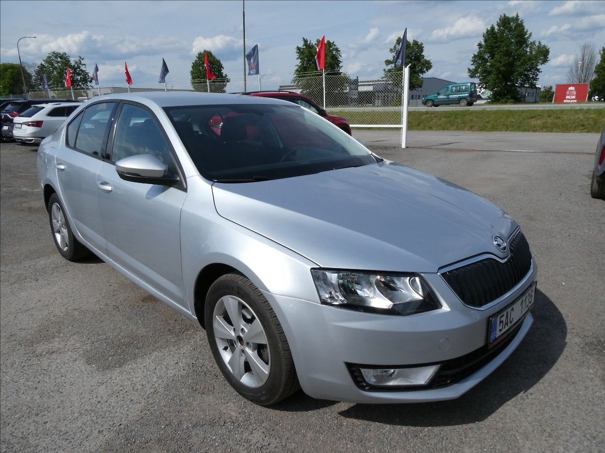 Škoda Octavia 1,6 TDI 81kW Style auto klima