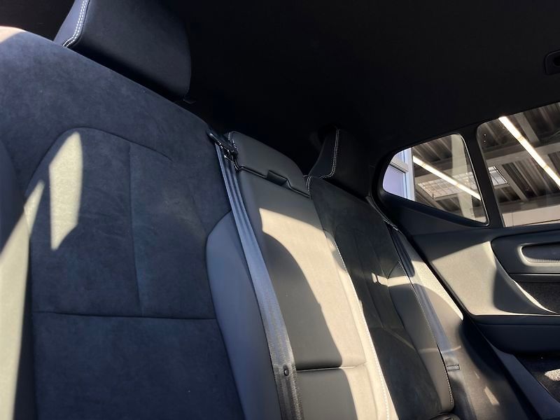 Volvo XC40 B4 Core DCT - fotka 18 z 18