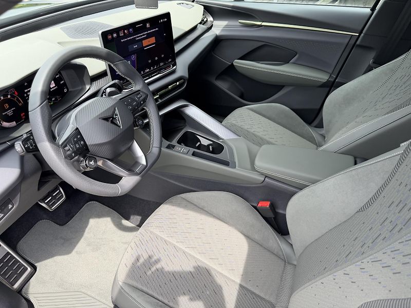 Cupra Terramar (2026) 2.0TSI 150kW 4WD TRIBE TZ R20! - fotka 21 z 45