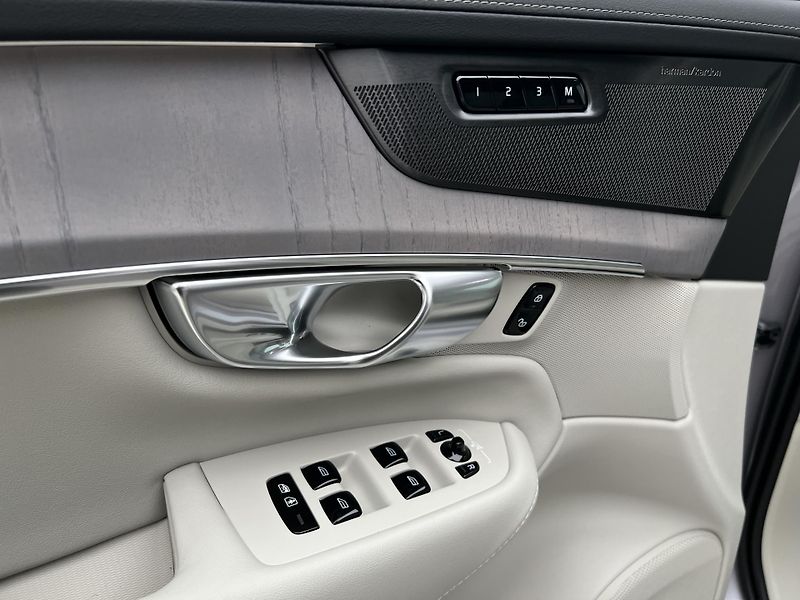 Volvo XC90 (2026) B5 AWD DARK PLUS AUT - fotka 24 z 47