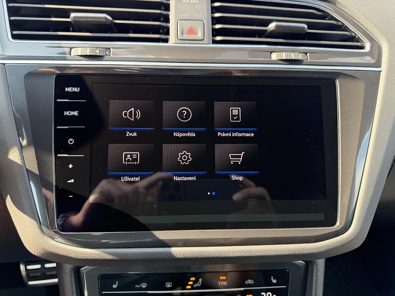 Volkswagen Tiguan R-Line 2,0 TSi/180kW 4x4 DSG - fotka 25 z 114