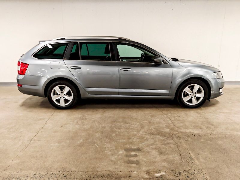 Škoda Octavia (2016) Combi 2.0 TDI 110 kW DSG Style - fotka 21 z 24