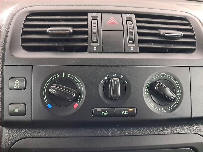 Škoda Fabia (2012) Sport 1.2 TSI, Serv.kniha - fotka 16 z 19