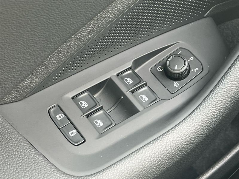 Škoda Superb 2,0 TDi 110 kW 7DSG L&K  IV. - fotka 19 z 32