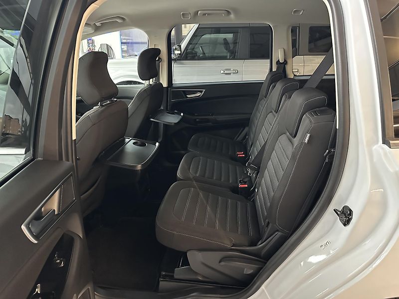 Ford Galaxy Titanium 2.5i HEV 190k aut. - fotka 12 z 33