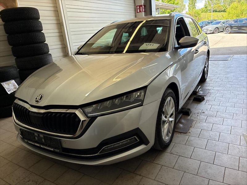 Škoda Octavia 2,0 TDI STYLE TAŽNÉ EL.SEDADLA - fotka 2 z 9