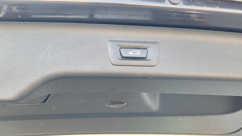 BMW Řada 5 520D manuál - fotka 15 z 25
