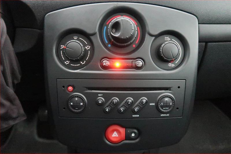 Renault Clio (2007) 1.2 16V , nová STK - fotka 12 z 15