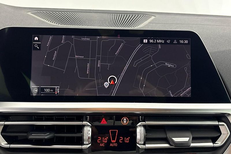 BMW Řada 4 M440i xDrive - fotka 16 z 23
