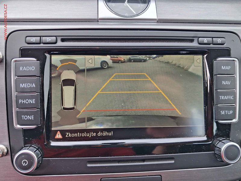 Volkswagen Passat (2014) 2.0 TDi, Comfortline, DSG - fotka 19 z 20