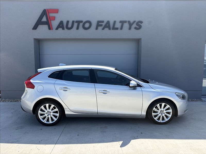 Volvo V40 1,6 D 84 kw. Č.R. - fotka 7 z 25