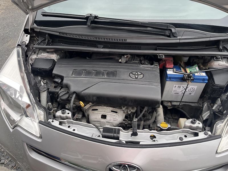 Toyota Verso (2012) 1,3 VVTi 73 Kw - fotka 16 z 18
