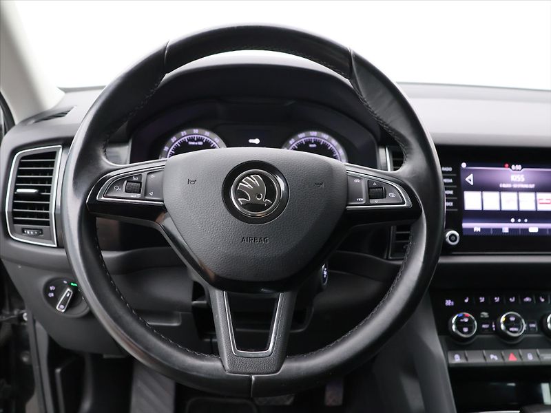 Škoda Kodiaq 2,0 TDI 110kW DSG 4x4 Style - fotka 18 z 36