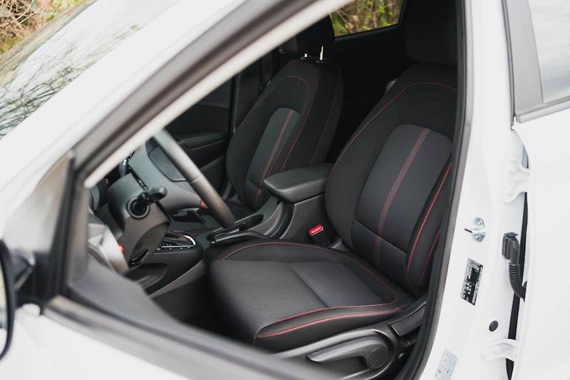 Hyundai Kona (2023) N-Line 1.6 T-GDI - fotka 18 z 31