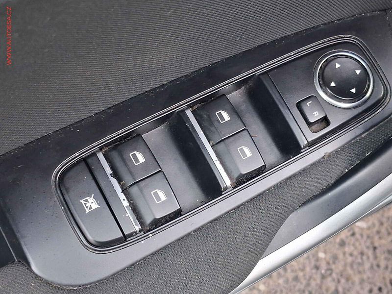 Kia Ceed (2019) 1.4CVVT, 1.maj,ČR, AC, tempo - fotka 11 z 16