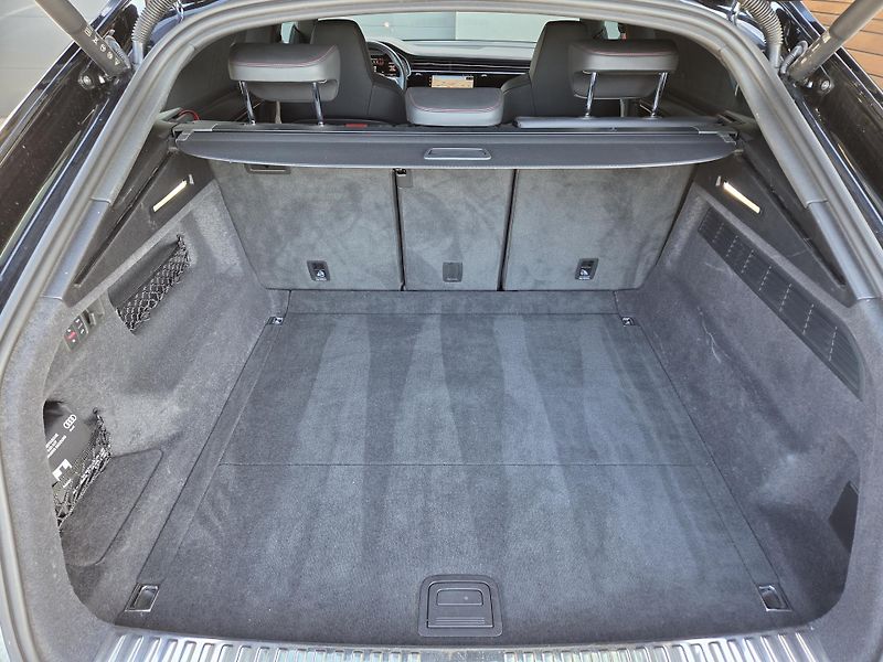 Audi SQ8 (2023) TSFi Competition B&O3D MAXMAX - fotka 50 z 56