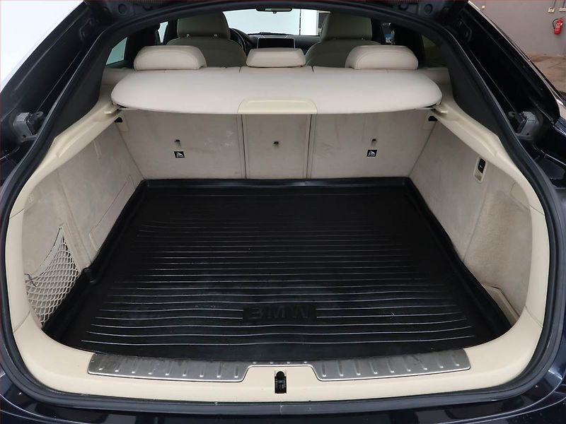 BMW X6 (2018) xDrive30d - fotka 14 z 23