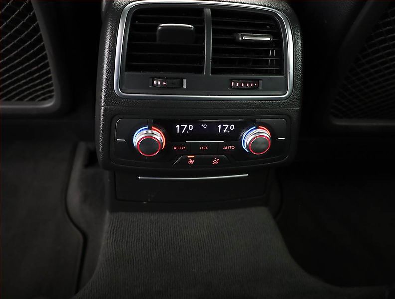 Audi A6 (2011) 3.0 TDI, 4X4, Automat, Navi - fotka 19 z 20