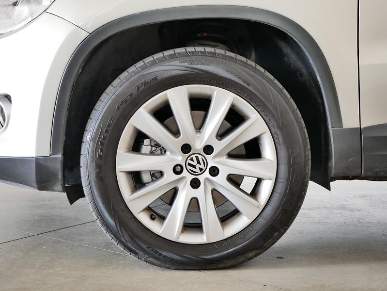Volkswagen Tiguan - fotka 10 z 25