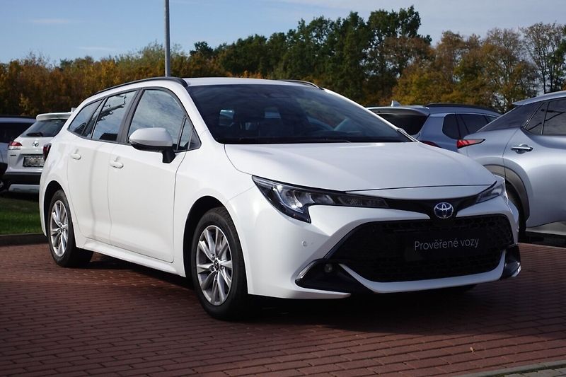 Toyota Corolla 2,0HSD 112kW Comfort Tech - fotka 3 z 32