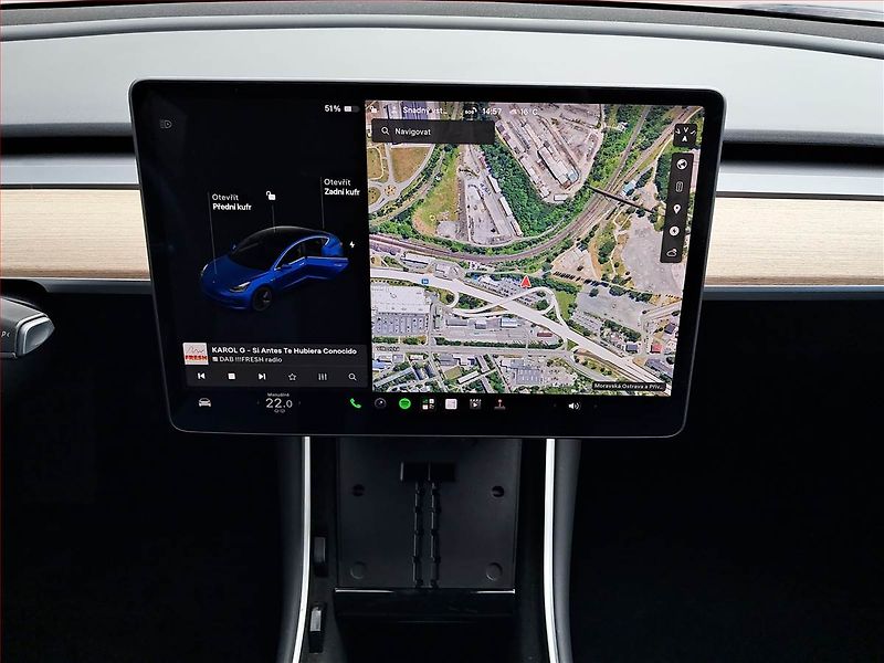 Tesla Model 3 (2019) Long Range 4WD 78kWh, SoH 81% - fotka 11 z 21