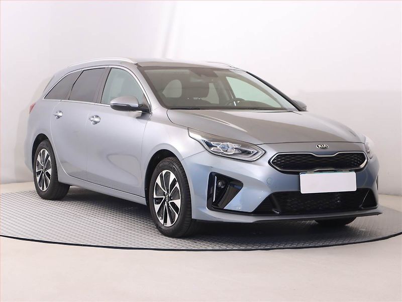 Kia Ceed (2021) Gold 1.6 GDI plug-in, Automat - fotografie inzerátu