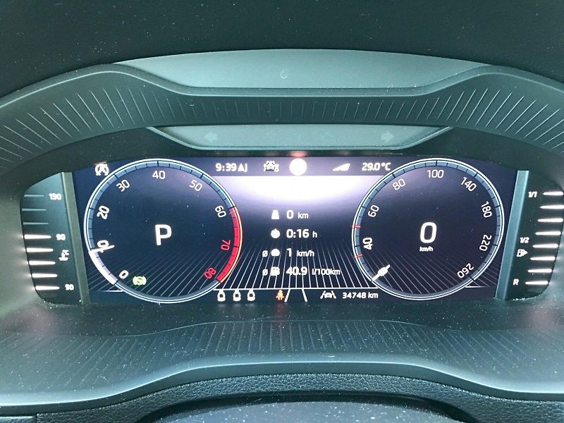 Škoda Karoq (2025) SEL TS 110/1.5 A7F - fotka 17 z 27