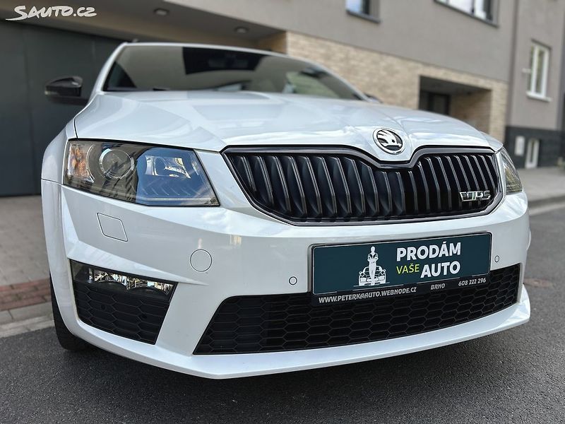 Škoda Octavia 2.0TSi RS ČR - fotka 11 z 24