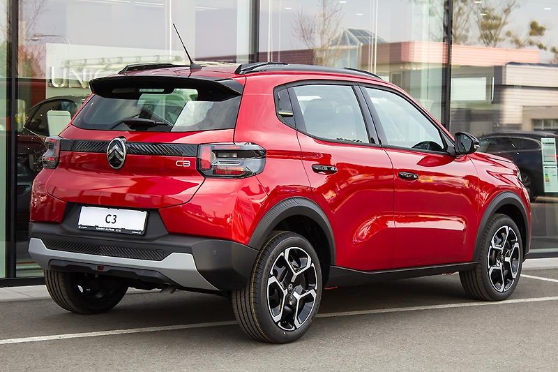 Citroën C3 (2026) 1,2 PLUS Turbo 100k+ZIMNÍ PNEU - fotka 5 z 19